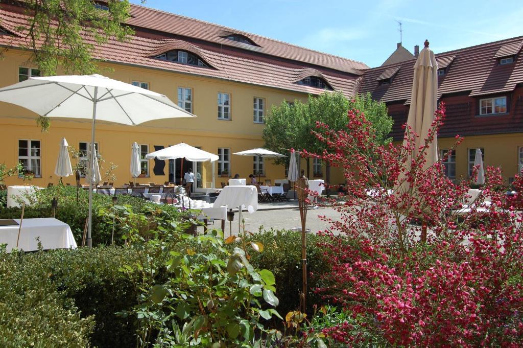 Hotel Vierseithof Luckenwalde Exterior foto