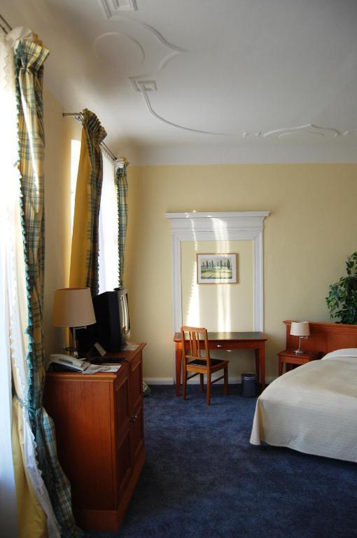 Hotel Vierseithof Luckenwalde Zimmer foto