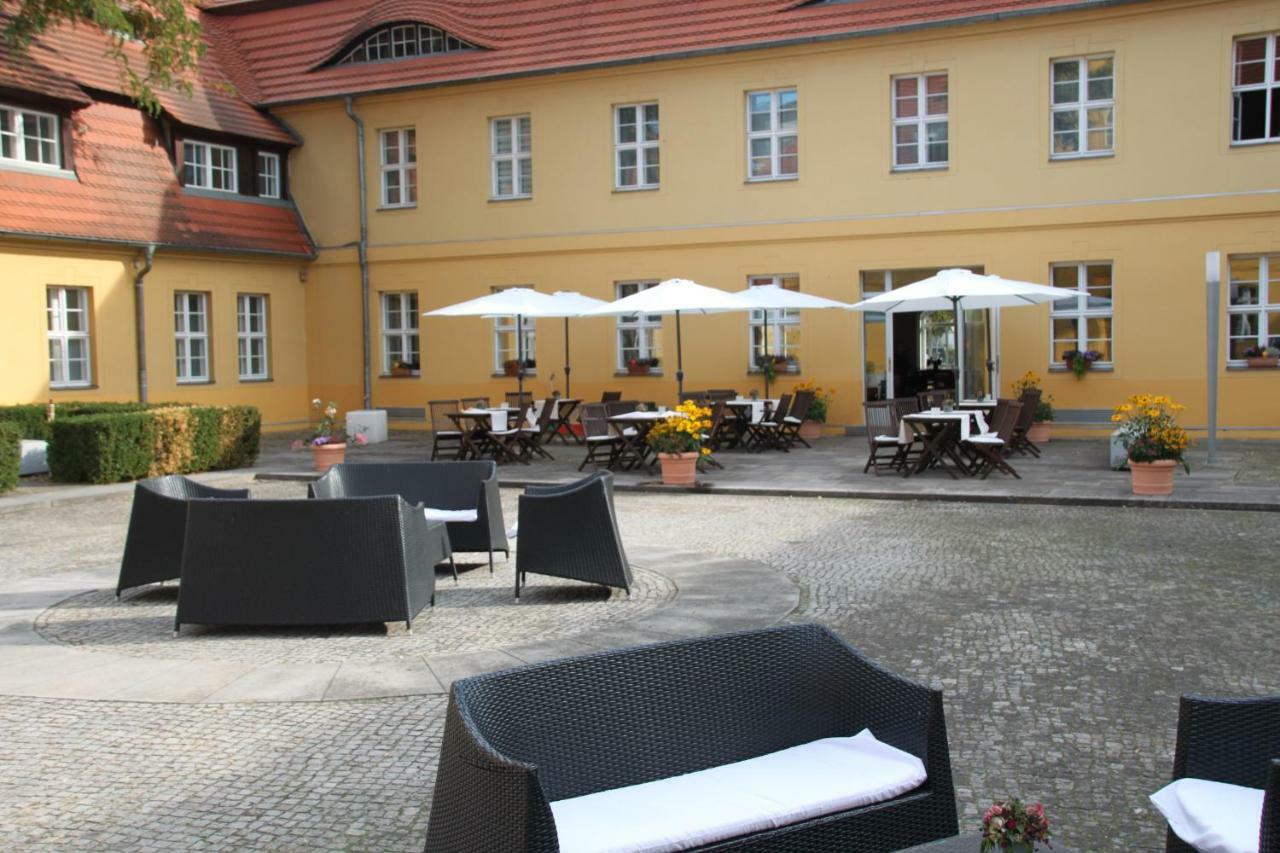 Hotel Vierseithof Luckenwalde Exterior foto